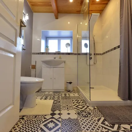 Chez Pique-fesse D'hote 3*