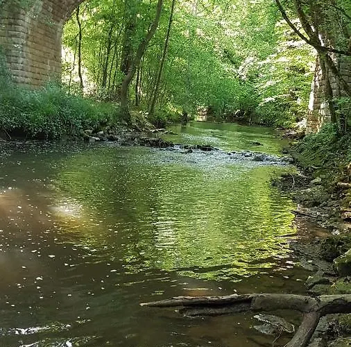 Chez Pique-fesse D'hote Alojamento de Acomodação e Pequeno-almoço 3*